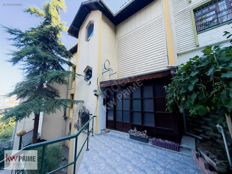 KW EMİN'DEN BAHÇEŞEHİR BADEM VİLLALARINDA BAKIMLI KİRALIK VİLLA