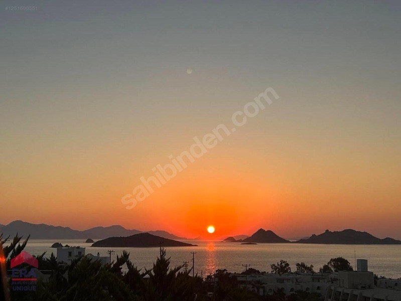 Terasevlerinde Bahçeli & Teraslı İkiz Villa Satılık